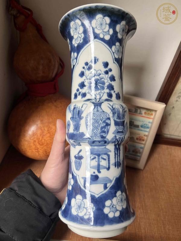 古玩陶瓷青花開光博古圖花觚真品鑒賞圖