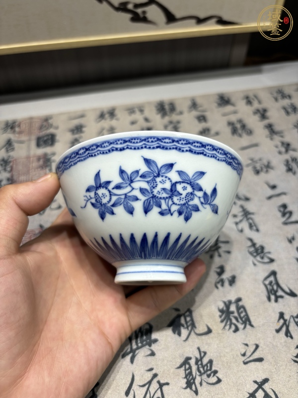 古玩陶瓷青花三多紋茶碗真品鑒賞圖