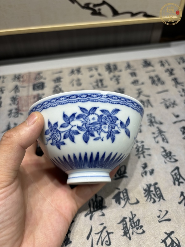 古玩陶瓷青花三多紋茶碗真品鑒賞圖