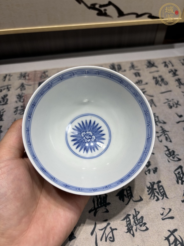 古玩陶瓷青花三多紋茶碗真品鑒賞圖