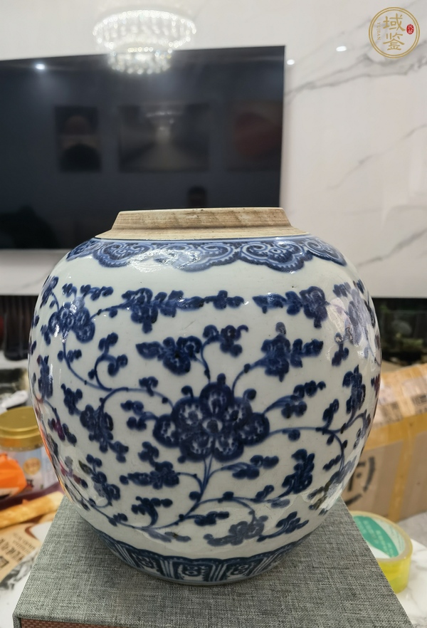 古玩陶瓷花卉紋青花罐真品鑒賞圖