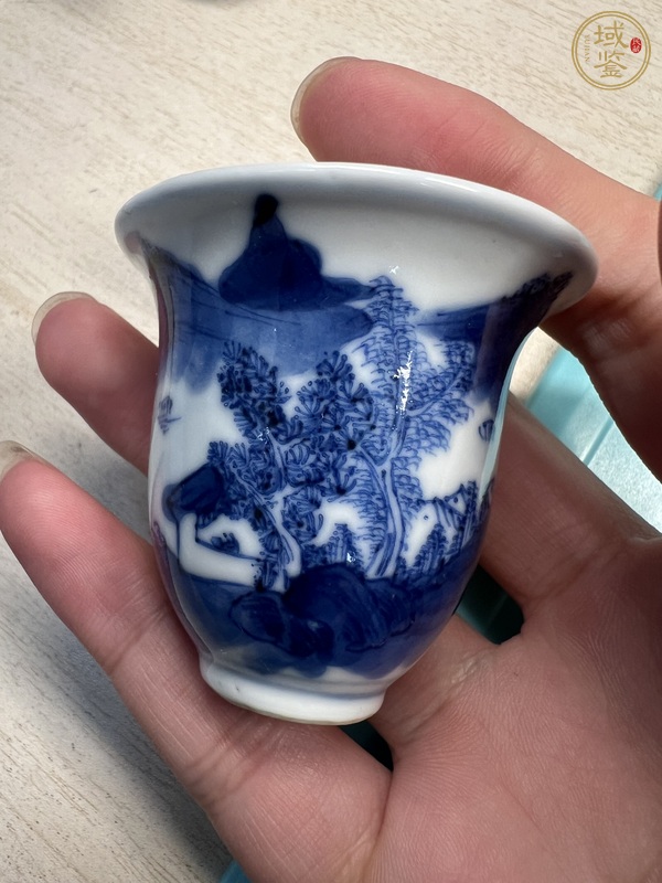 古玩山水紋青花杯真品鑒賞圖