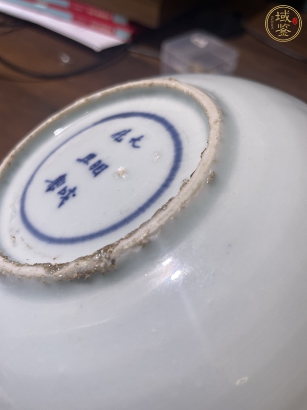 古玩陶瓷青花花卉盤真品鑒賞圖