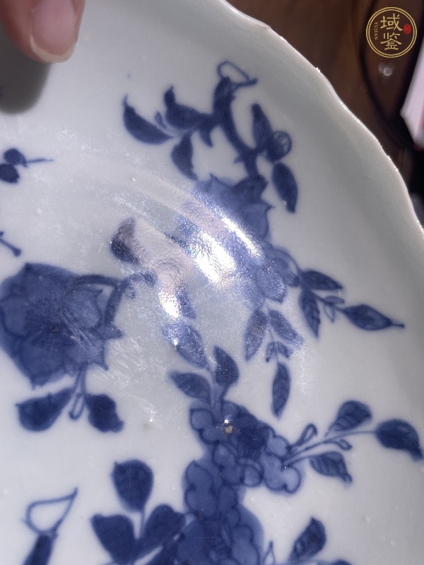 古玩陶瓷青花花卉盤真品鑒賞圖