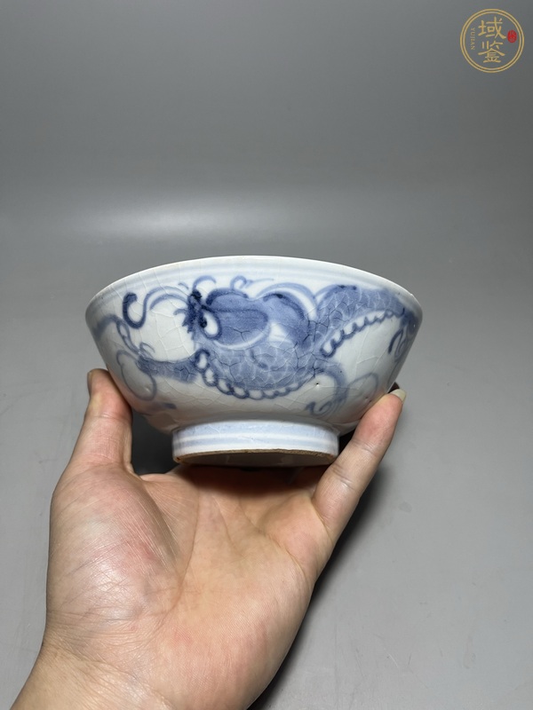 古玩陶瓷青花龍紋茶碗真品鑒賞圖