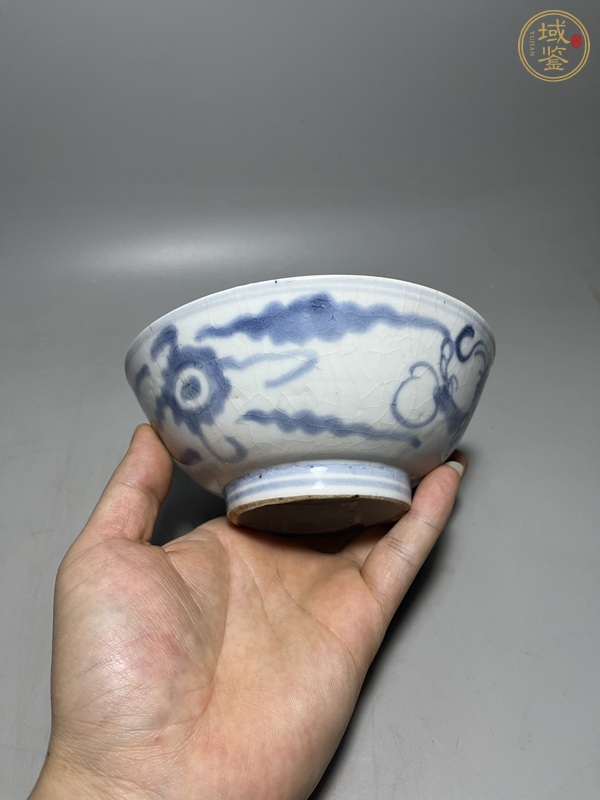 古玩陶瓷青花龍紋茶碗真品鑒賞圖