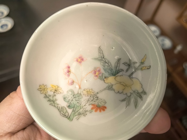 古玩陶瓷粉彩虞美人花卉紋碟拍賣,當前價格2800元
