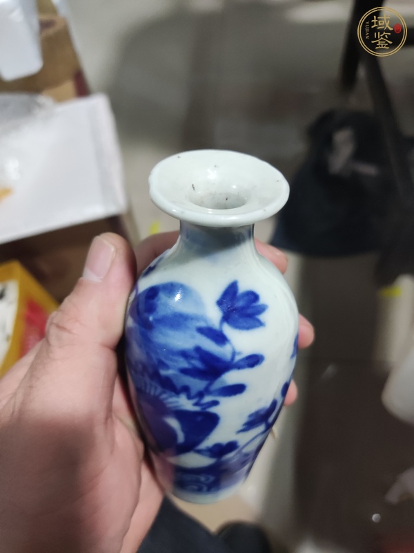 古玩陶瓷花卉紋青花撇口瓶真品鑒賞圖