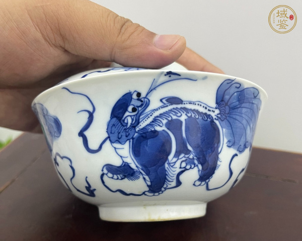 古玩陶瓷青花獅紋蓋碗真品鑒賞圖