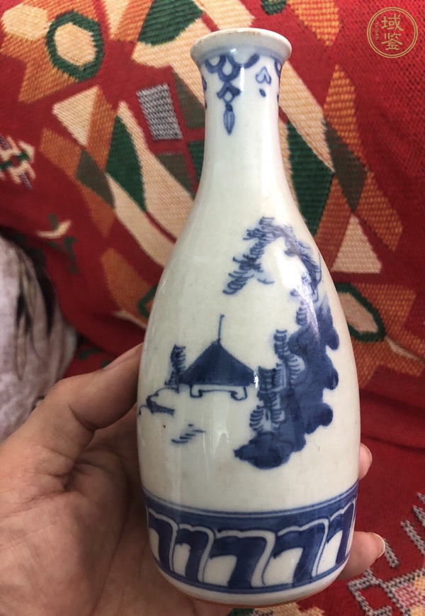 古玩陶瓷日本明治青花酒瓶真品鑒賞圖