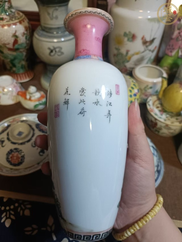 古玩陶瓷花鳥紋瓶真品鑒賞圖