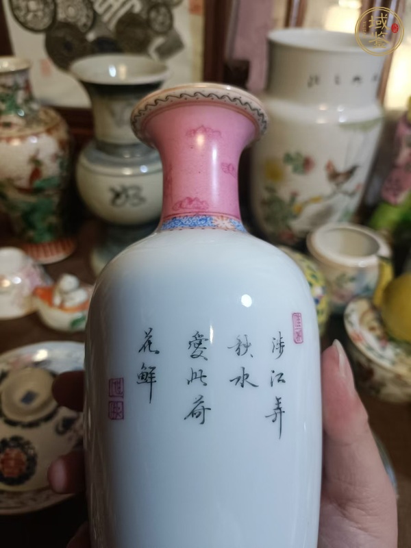 古玩陶瓷花鳥紋瓶真品鑒賞圖