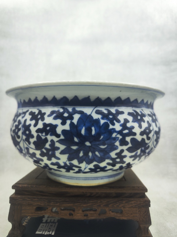 古玩轉(zhuǎn)賣清早期青花香爐拍賣，當(dāng)前價(jià)格2200元