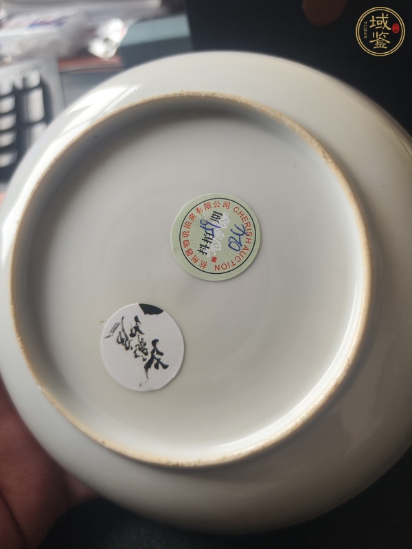 古玩陶瓷清早期粉彩花卉紋盤真品鑒賞圖