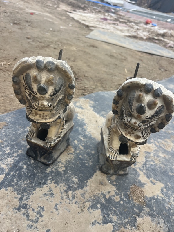 古玩轉賣獅子燭臺拍賣，當前價格800元