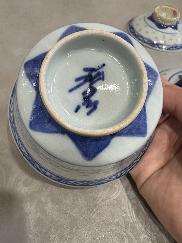 古玩陶瓷玲瓏瓷青花花卉紋三才蓋碗真品鑒賞圖