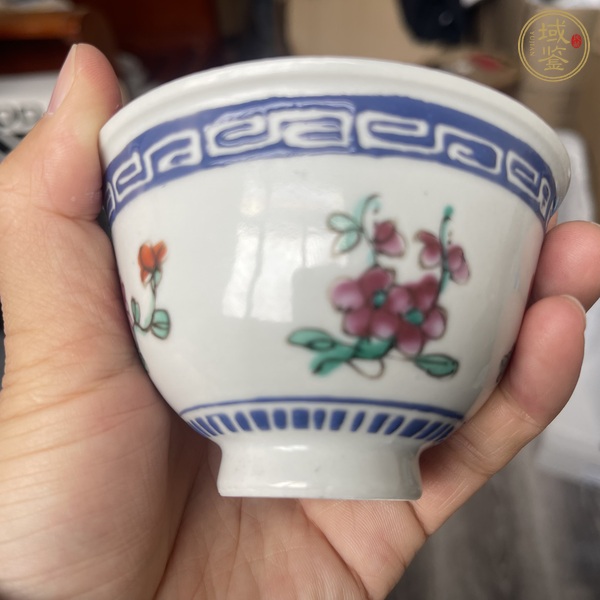 古玩陶瓷粉彩花卉紋杯真品鑒賞圖