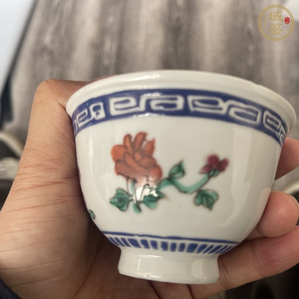 古玩陶瓷粉彩花卉紋杯真品鑒賞圖