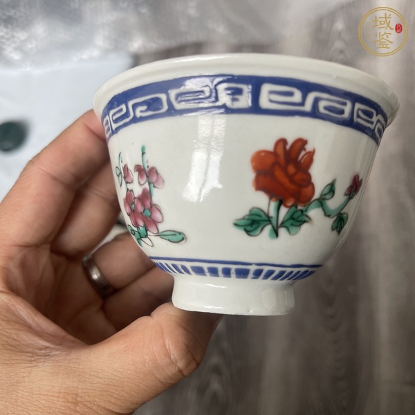 古玩陶瓷粉彩花卉紋杯真品鑒賞圖