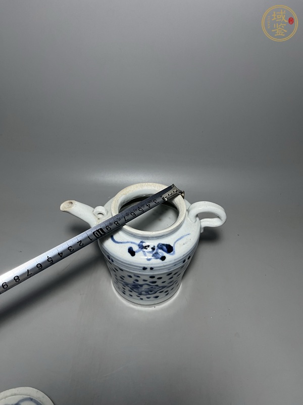 古玩陶瓷青花花卉紋茶壺真品鑒賞圖