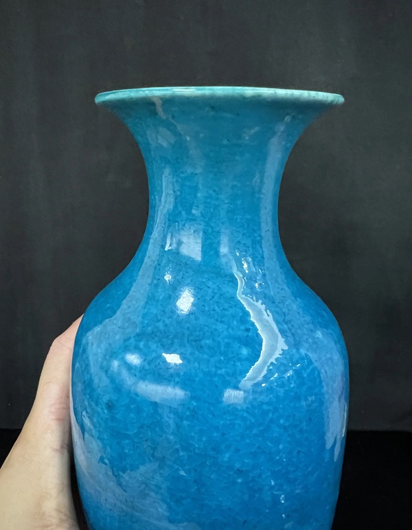 古玩陶瓷孔雀藍(lán)釉觀音瓶拍賣,當(dāng)前價(jià)格5888元