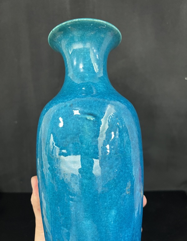 古玩陶瓷孔雀藍(lán)釉觀音瓶拍賣,當(dāng)前價(jià)格5888元