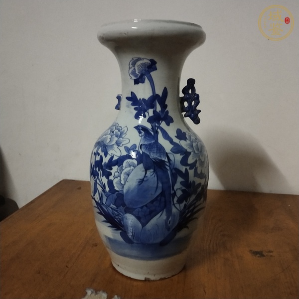 古玩陶瓷青花花鳥紋雙松葉耳洗口瓶真品鑒賞圖