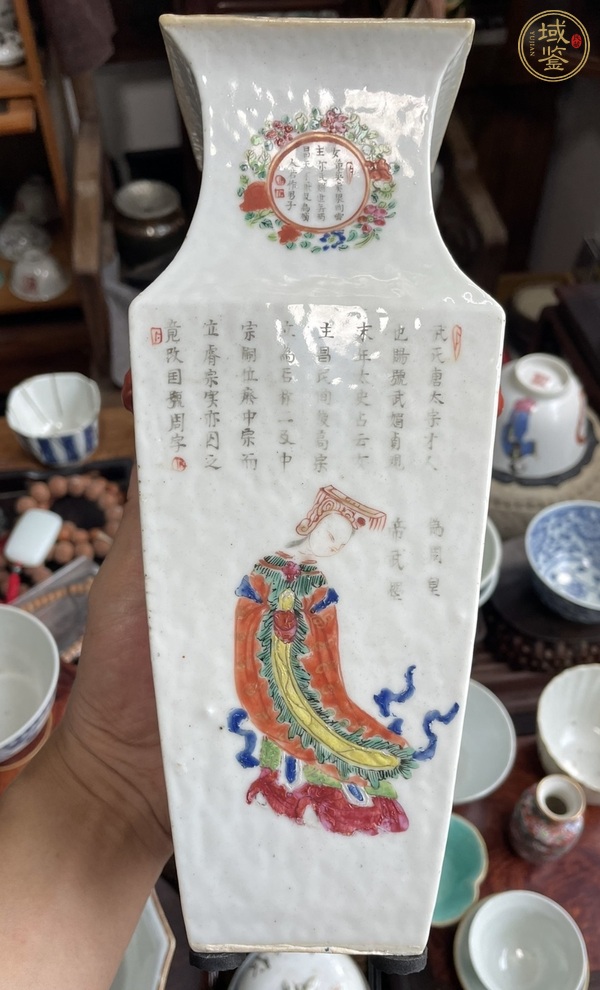 古玩粉彩無雙譜方瓶真品鑒賞圖