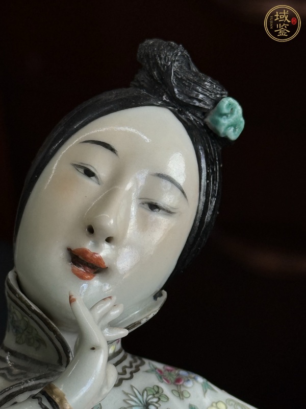 古玩陶瓷粉彩花卉仕女瓷像真品鑒賞圖