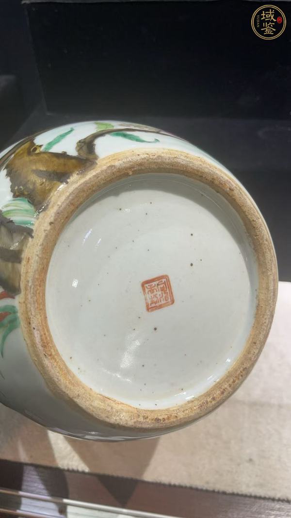 古玩陶瓷桃蝠紋粉彩冬瓜罐真品鑒賞圖