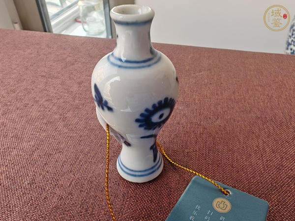 古玩陶瓷青花瓶真品鑒賞圖