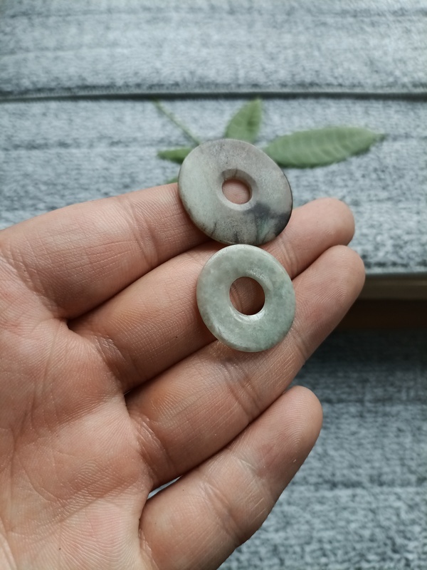 古玩玉器(一個(gè)小幾百的平安扣)清代天然翡翠“平安扣”拍賣,當(dāng)前價(jià)格777元