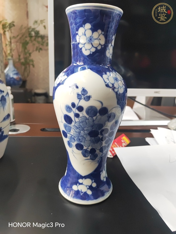 古玩陶瓷青花瓶真品鑒賞圖