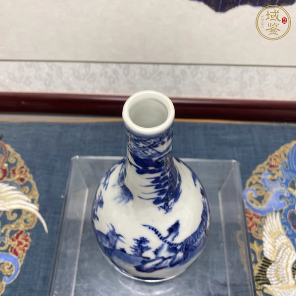 古玩陶瓷十二生肖青花錐把瓶真品鑒賞圖