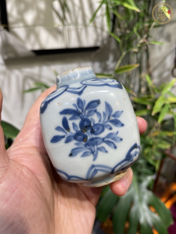 古玩陶瓷明中花卉紋青花罐真品鑒賞圖