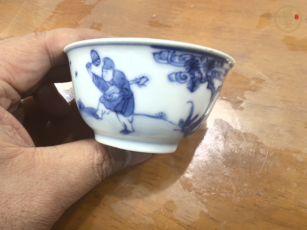 古玩陶瓷人物紋青花杯真品鑒賞圖