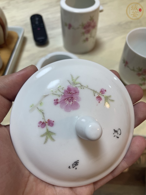 古玩陶瓷粉彩梅花紋杯套裝真品鑒賞圖