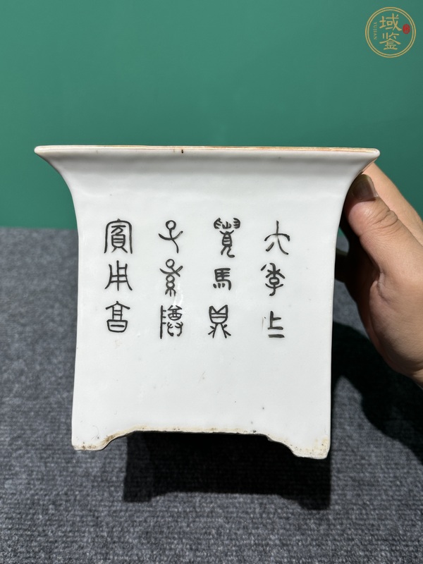 古玩陶瓷清代晚期淺降彩名家方家珍花鳥紋花盆真品鑒賞圖