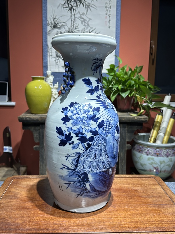 古玩陶瓷清代咸豐青花花鳥紋賞瓶拍賣，當前價格4500元