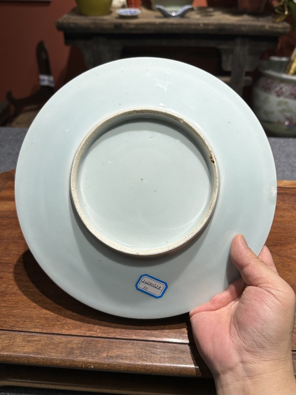 古玩陶瓷清代乾隆青花纏枝蓮紋盤拍賣,當前價格2800元