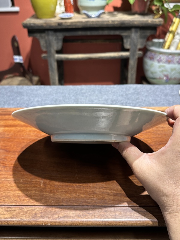 古玩陶瓷清代乾隆青花纏枝蓮紋盤拍賣,當前價格2800元