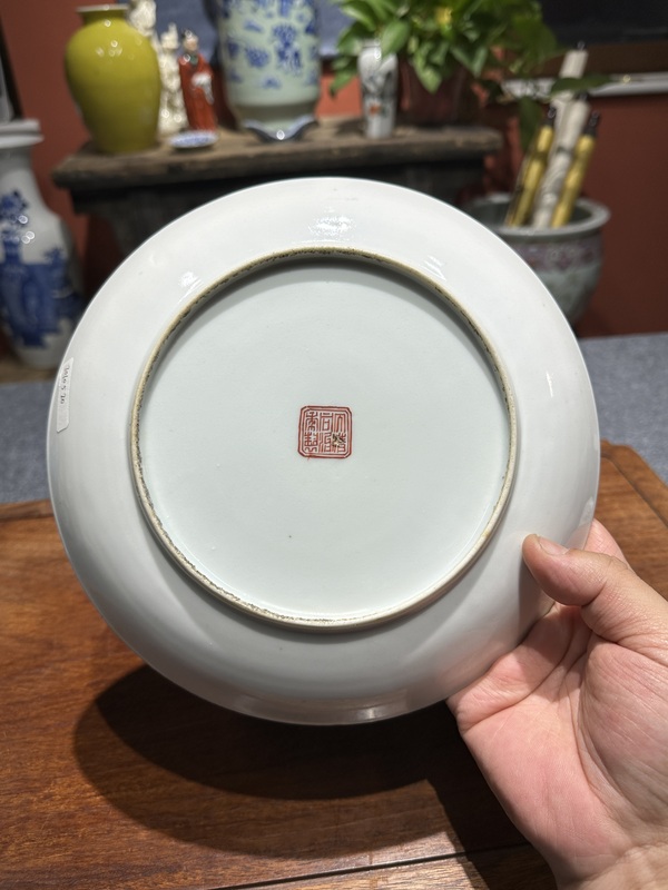 古玩陶瓷清代同治粉彩山水人物紋盤拍賣,當(dāng)前價格8800元