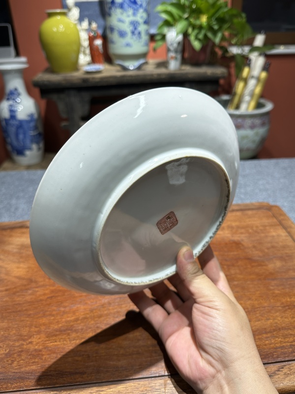 古玩陶瓷清代同治粉彩山水人物紋盤拍賣,當(dāng)前價格8800元