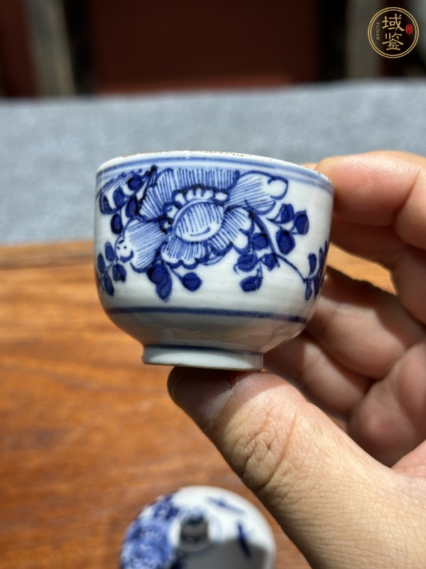 古玩陶瓷清代嘉道青花花卉紋蓋缸真品鑒賞圖