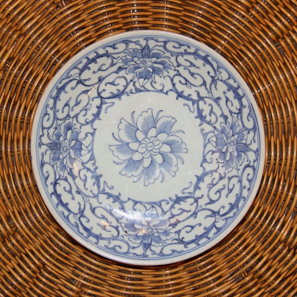 古玩陶瓷清嘉慶?青花淡描纏枝花卉紋盤（細路、款正）拍賣，當前價格918元