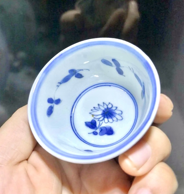 古玩陶瓷康熙青花折枝花卉紋杯拍賣，當前價格1400元