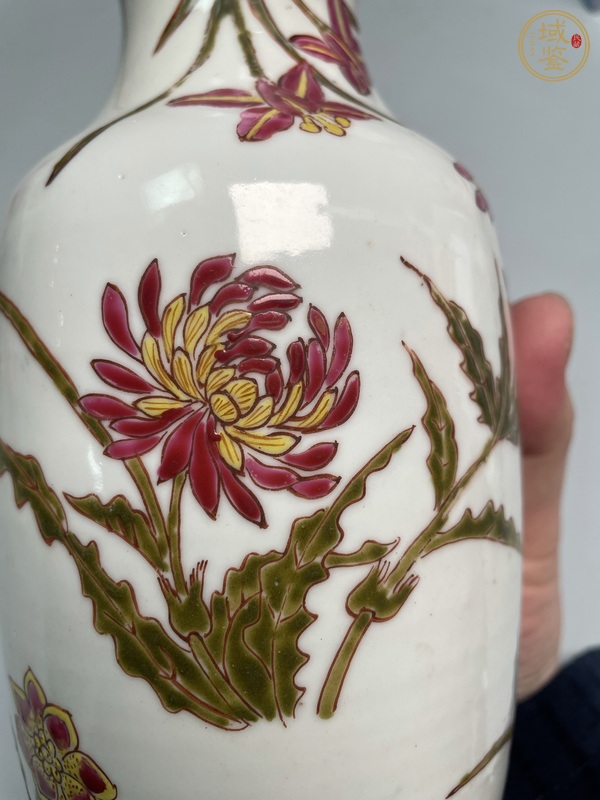 古玩陶瓷粉彩花卉紋撇口瓶真品鑒賞圖