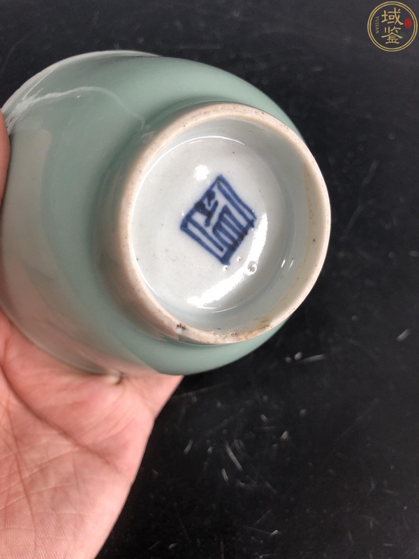 古玩陶瓷清中期·豆青釉杯拍賣,當前價格380元