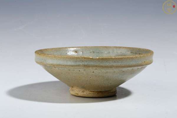 古玩陶瓷五大名窯之一元代鈞窯天藍釉賞碗拍賣,當前價格3980元