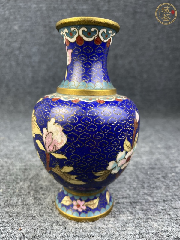 古玩雜項(xiàng)銅胎掐絲琺瑯花卉紋賞瓶真品鑒賞圖